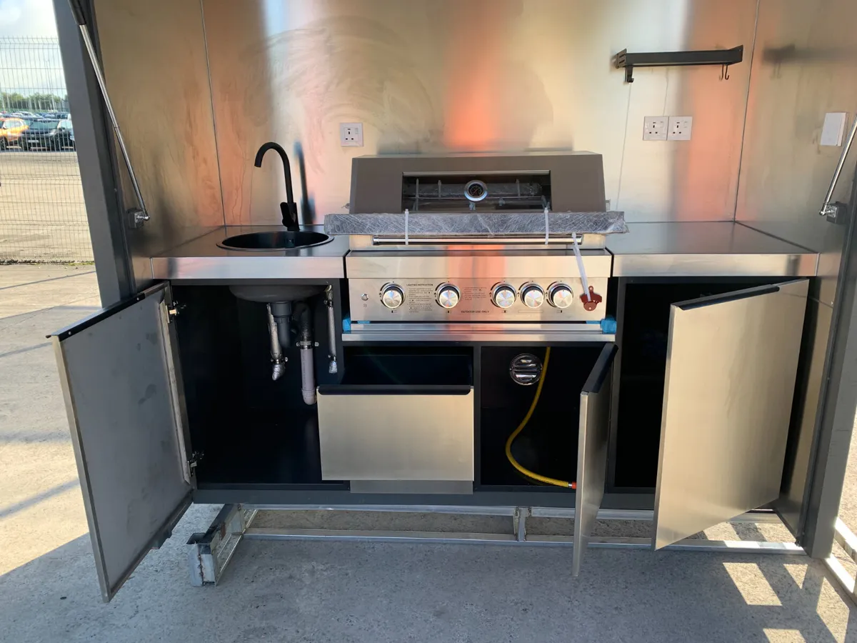 NEW/UNUSED 2M X 1M X 2M BBQ HOUSE FOR AUCTION - Image 3