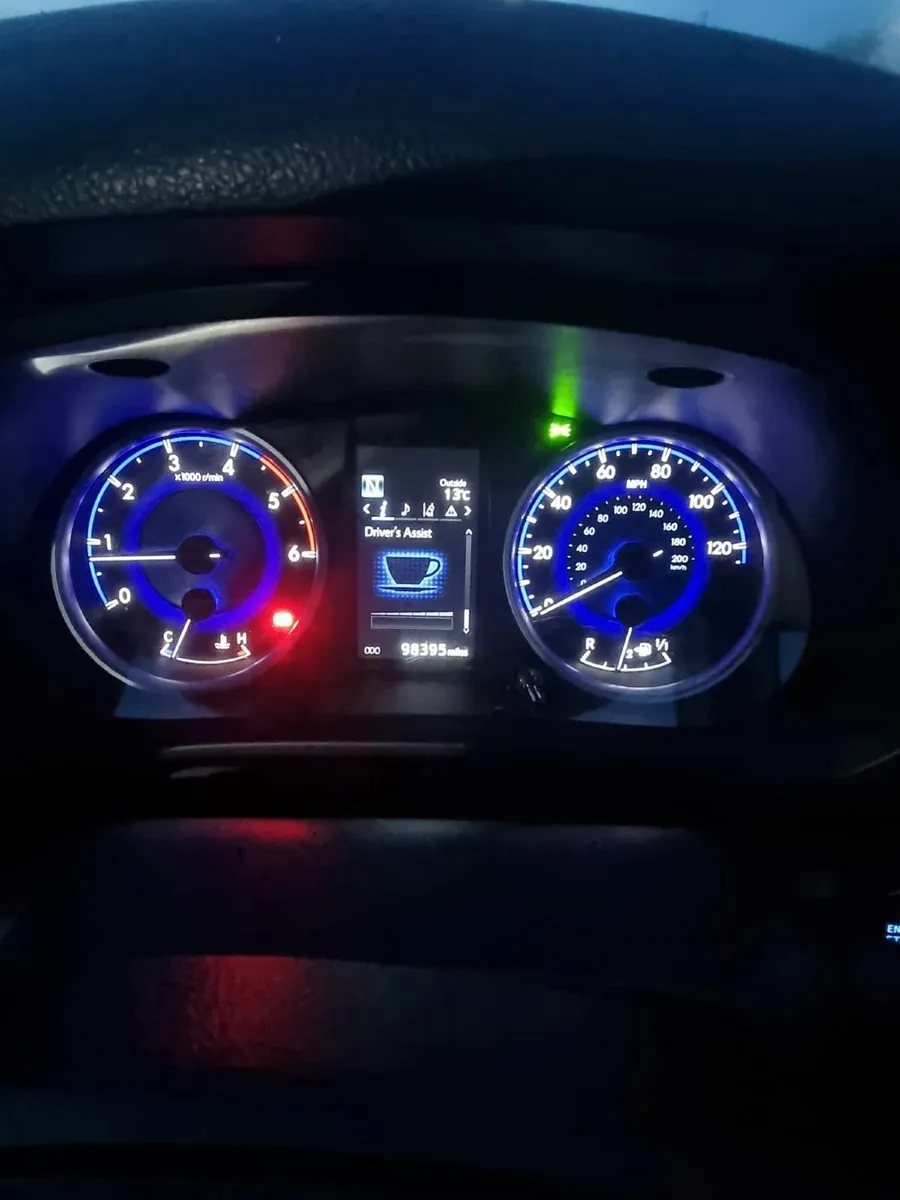 Toyota Hilux 2017 - Image 4
