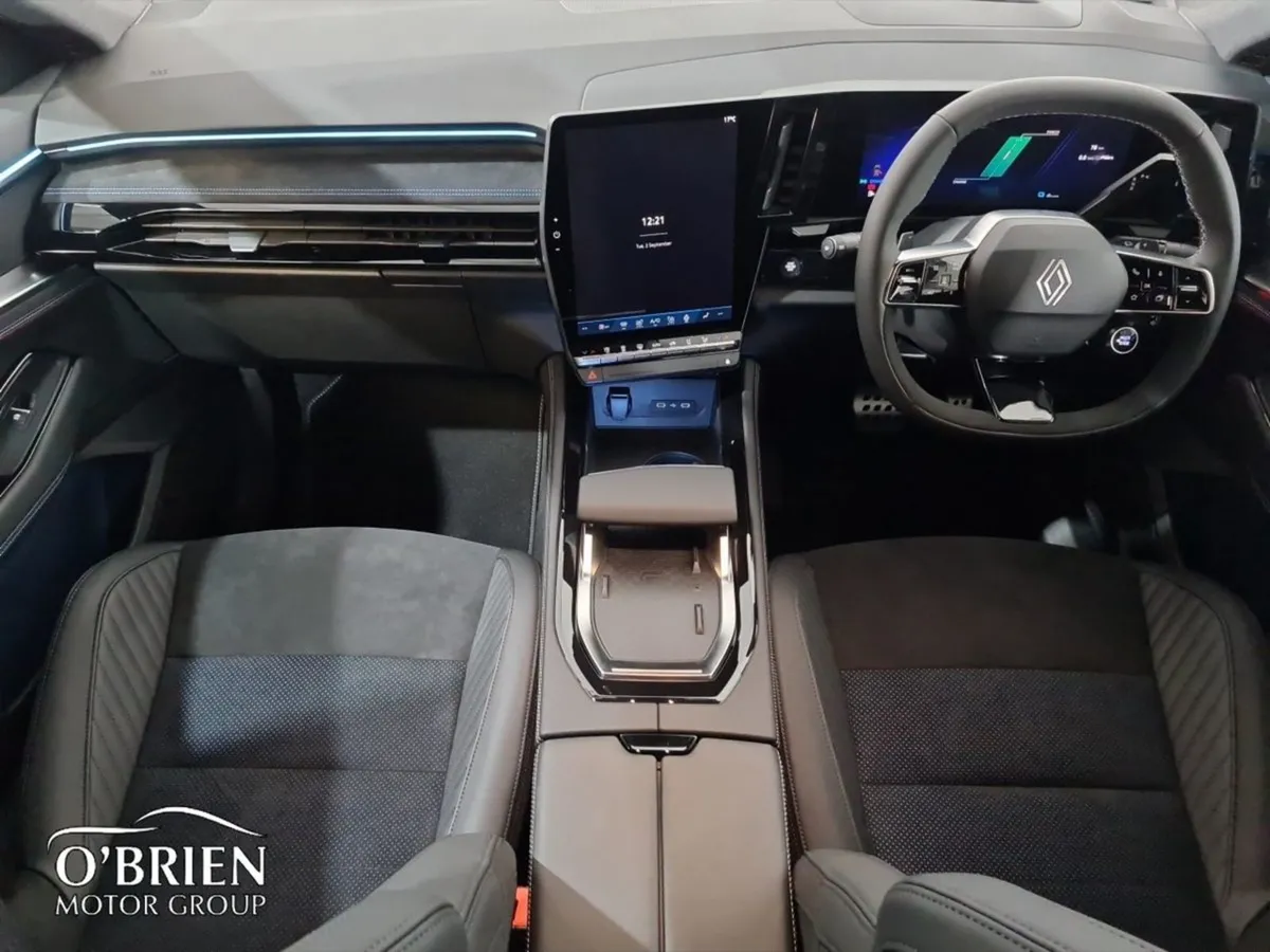 Renault Rafale E-tech Hybrid 200 Auto Esprit Alpi - Image 2