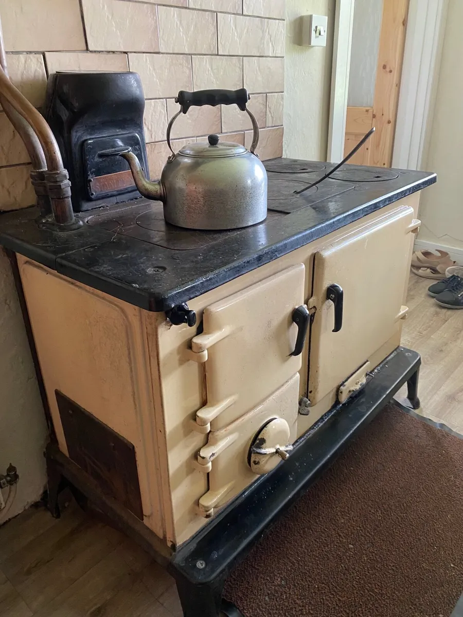 Stanley stove - Image 2