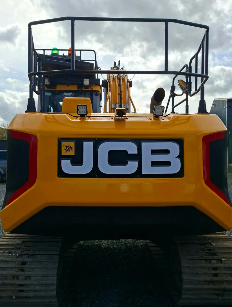2021 JCB 140X LC - Image 3