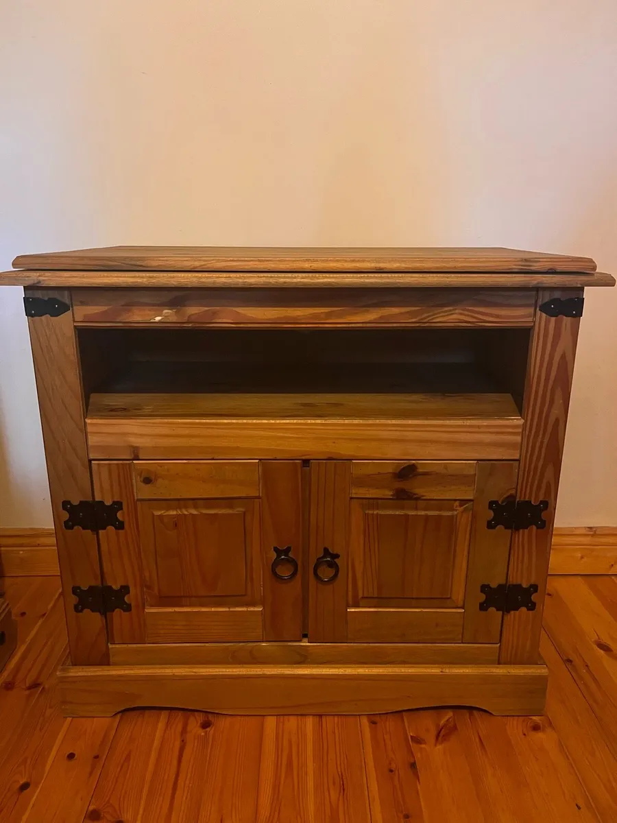 Mexican pine tv stand - Image 1