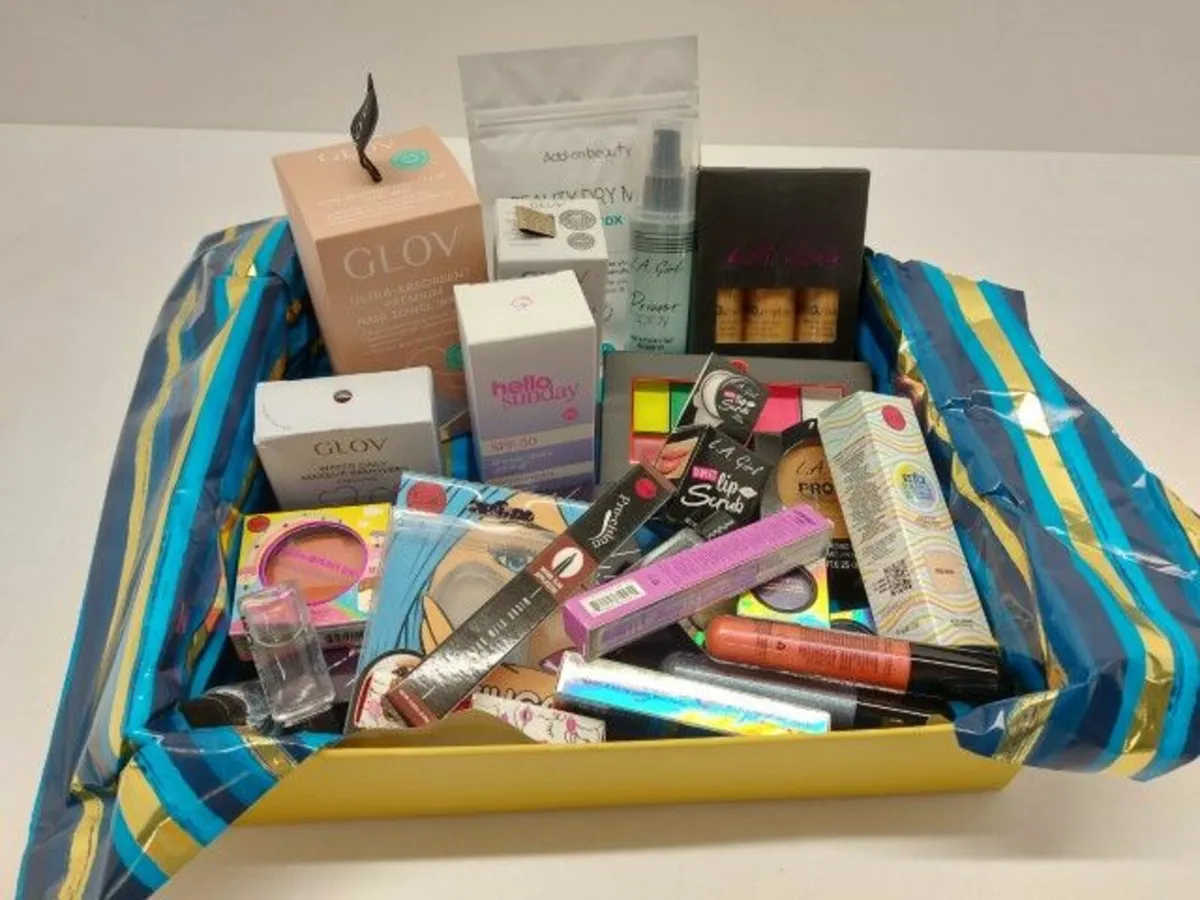 Online Auction Of A Goodie Box & More! - Image 1
