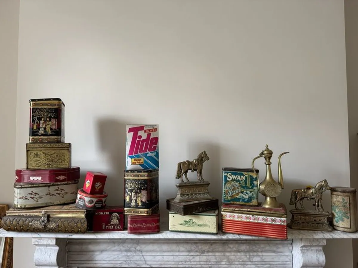 Large antique vintage lot for pubs or collectors. - Image 1