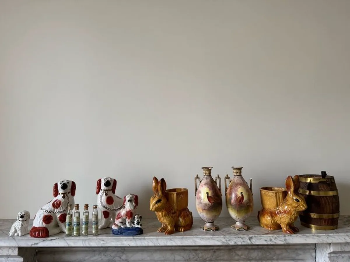 Large antique vintage lot for pubs or collectors. - Image 4