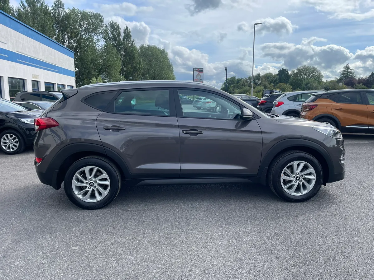 Hyundai Tucson 2017/EXECUTIVE//LOW KMS - Image 4