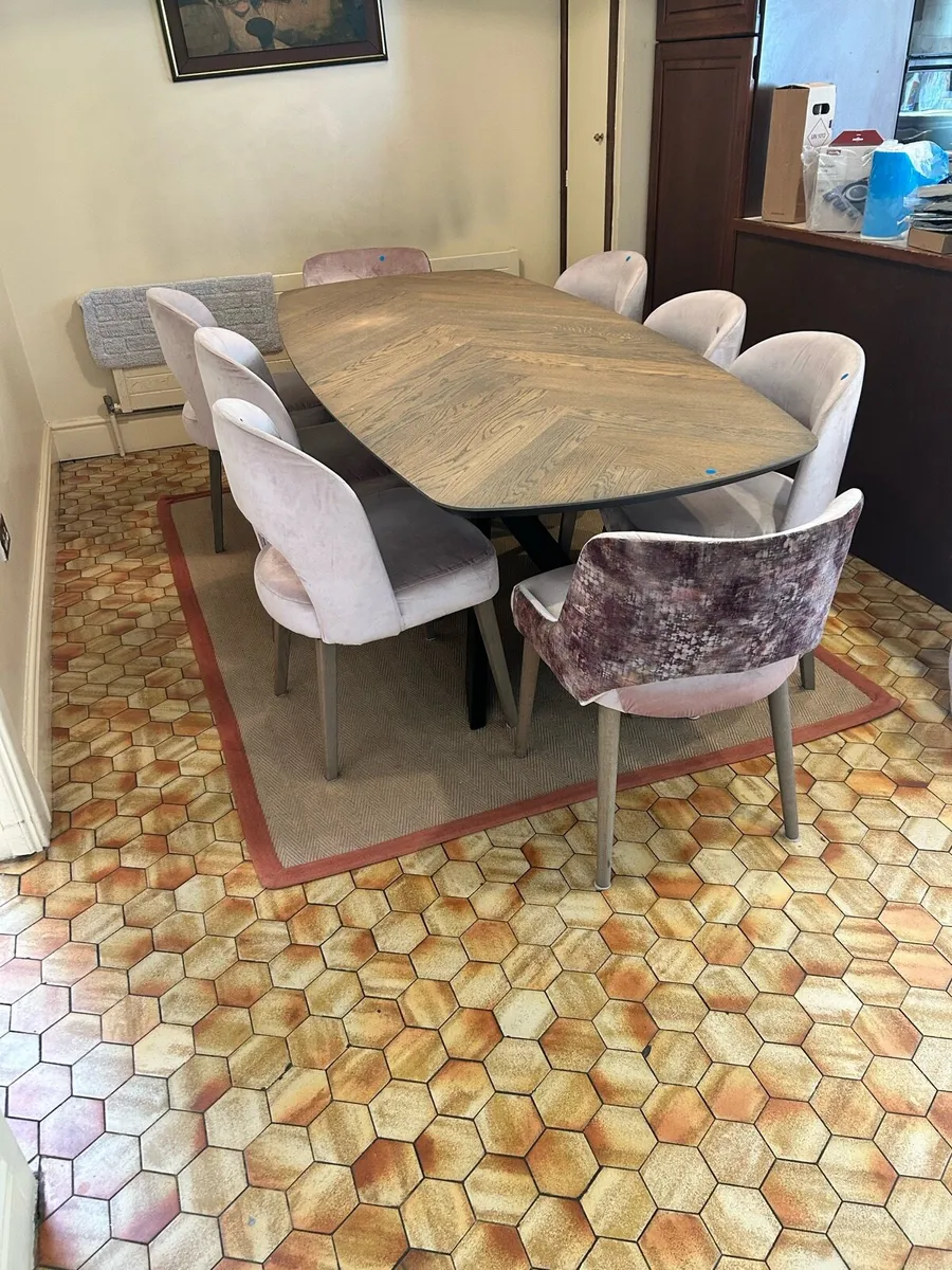 Dining table & Chairs - Image 1