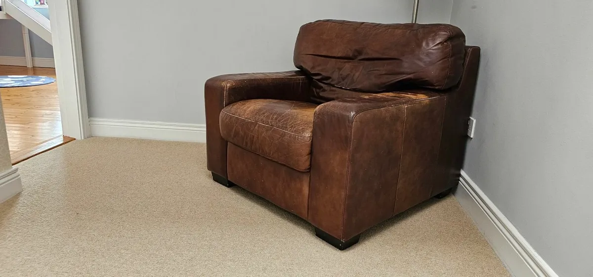 Armchair - Image 3