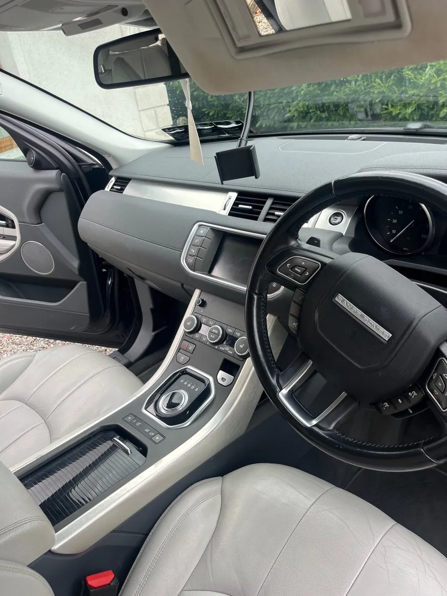 Land Rover Range Rover Evoque 2017 - Image 2