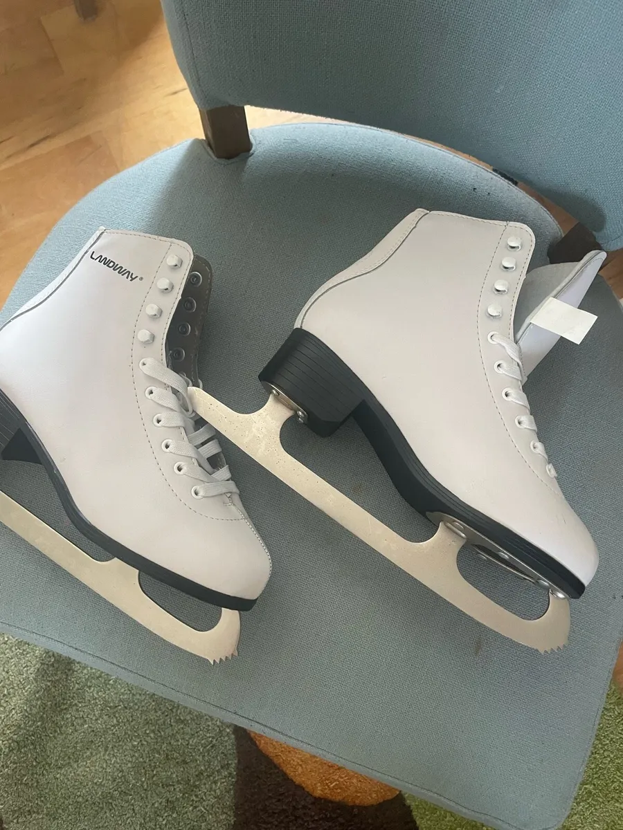 Ice skates - Image 4