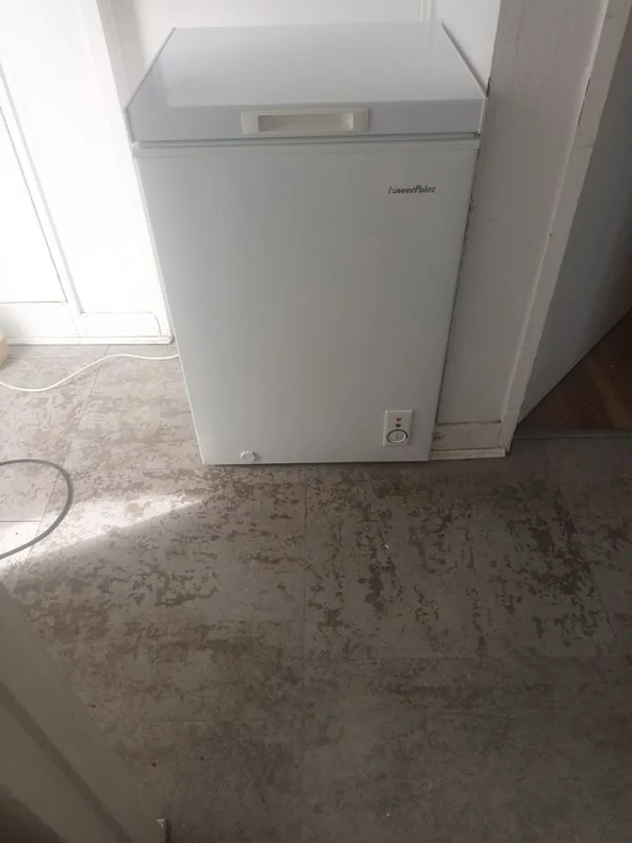 PowerPoint Chest Freezer - Image 1