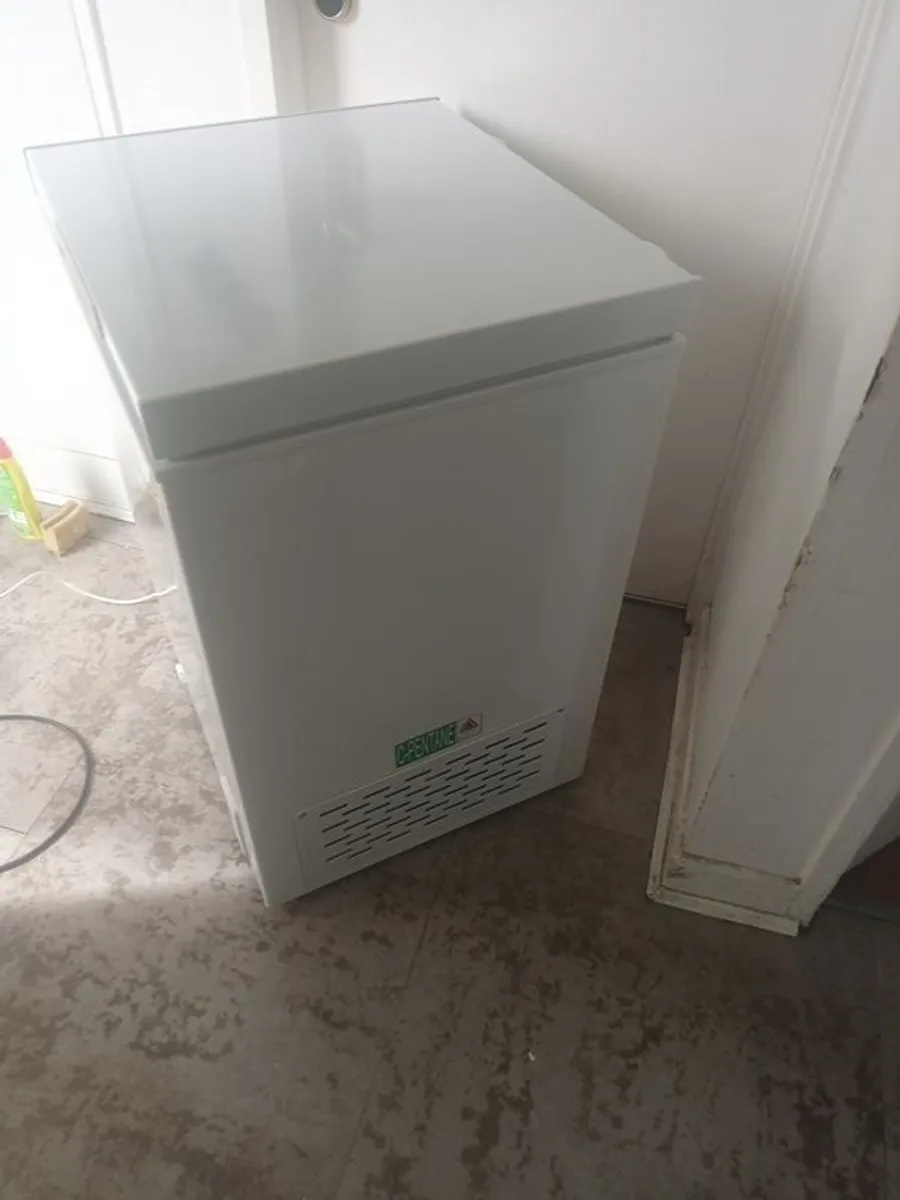 PowerPoint Chest Freezer - Image 4