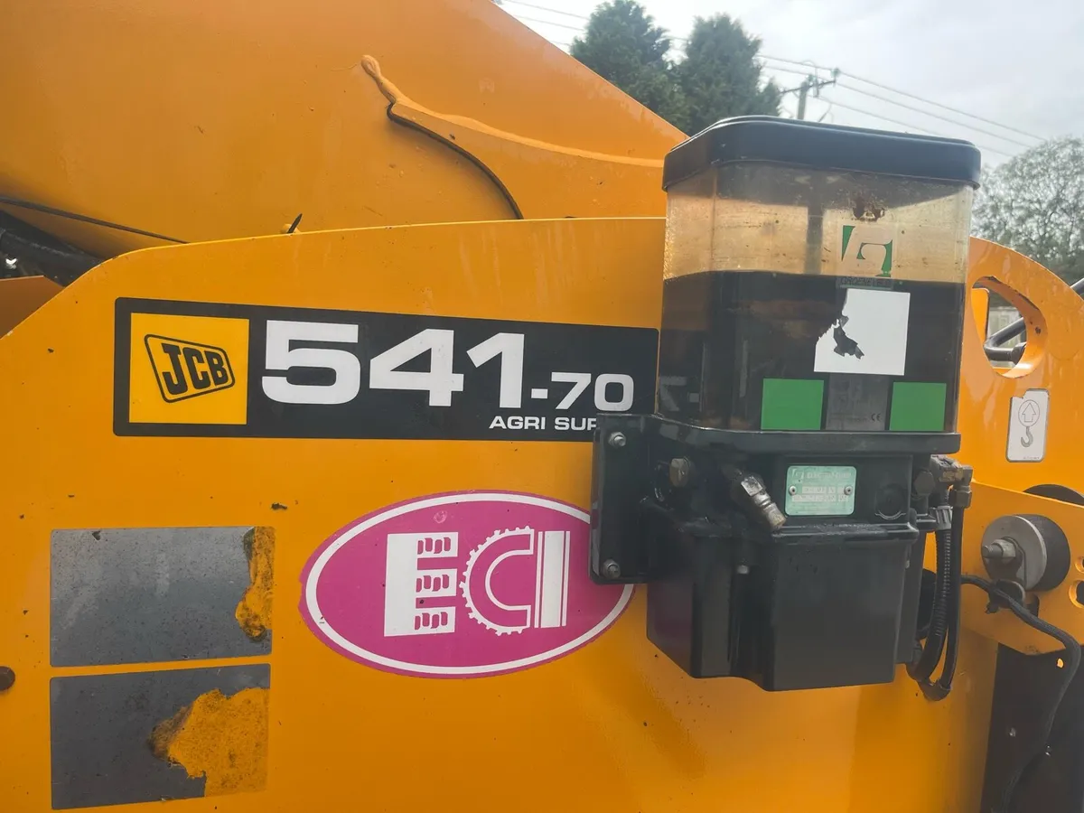 JCB 541-70 agri super loadall - Image 2