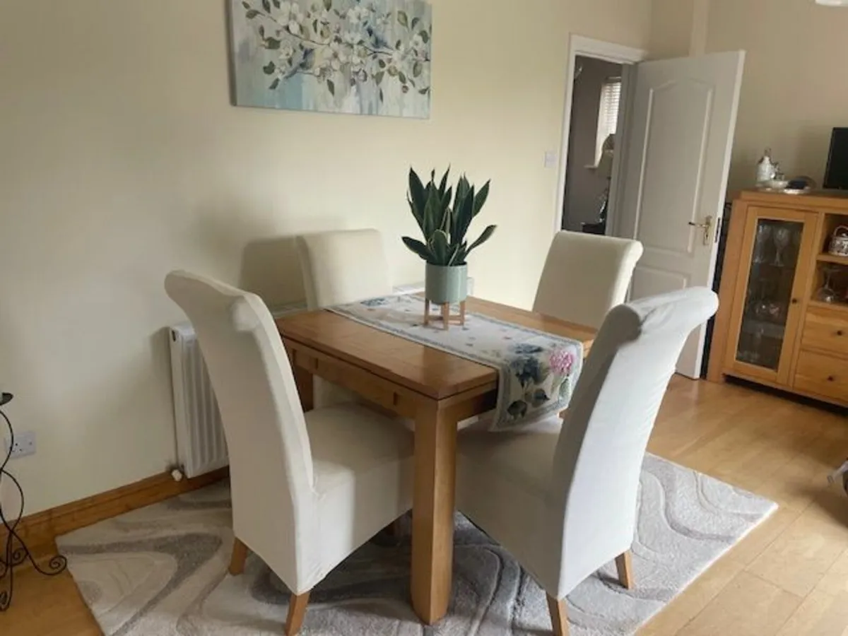 Dining room chairs (table not included) - Image 1