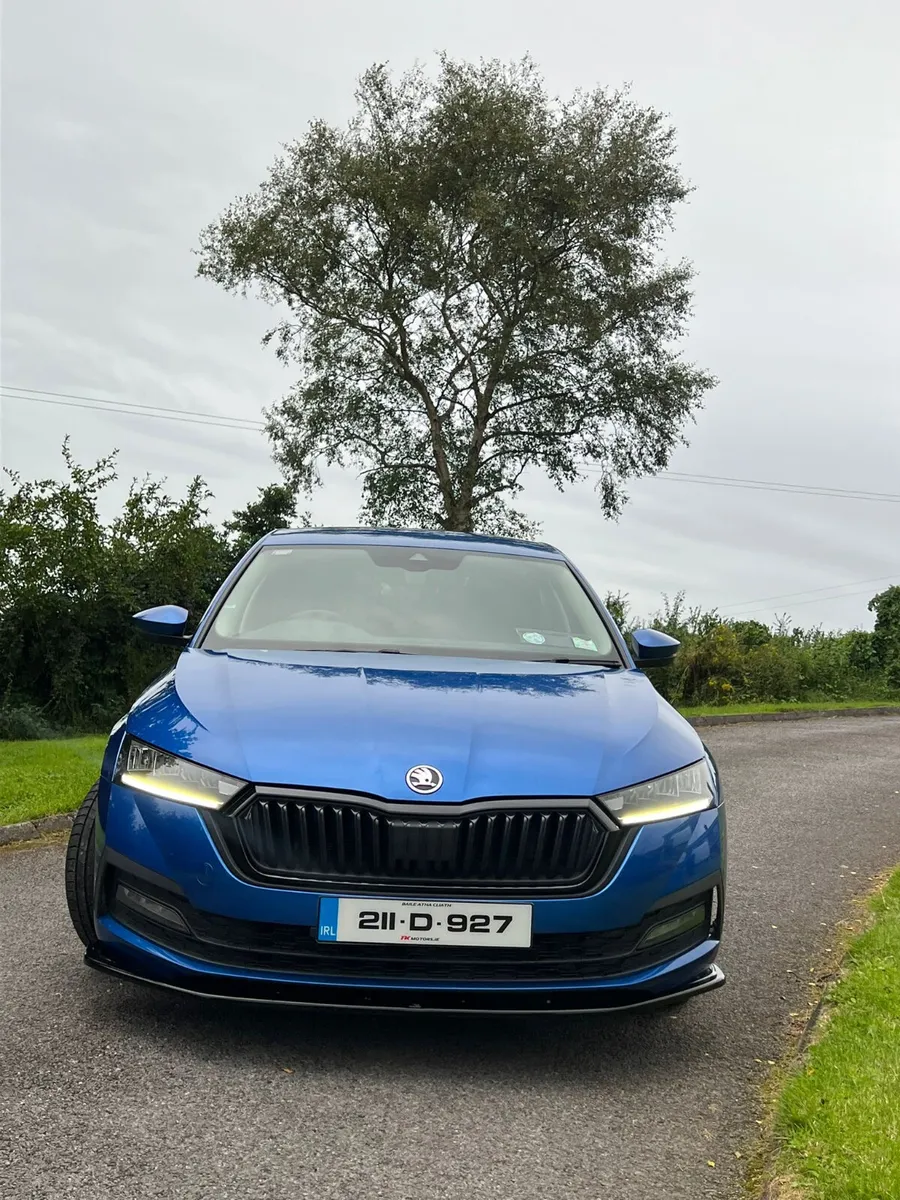 Stunning Skoda Octavia 2021 diesel 2.0 - Image 3