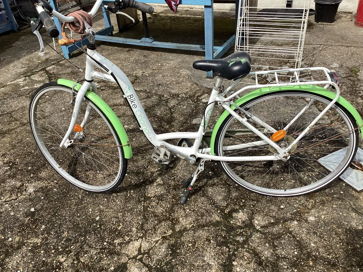 Ladies bicycle - Image 3