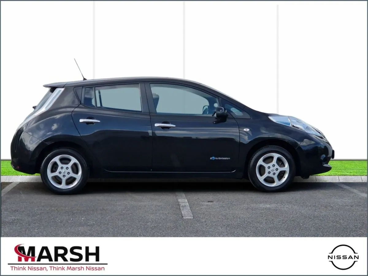 Nissan Leaf SV 30kw 4DR Auto - Image 3