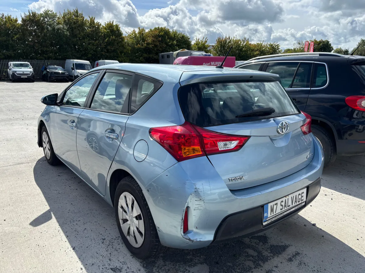 13 Auris 1.3 Petrol ONLY  70km Drive home - Image 4