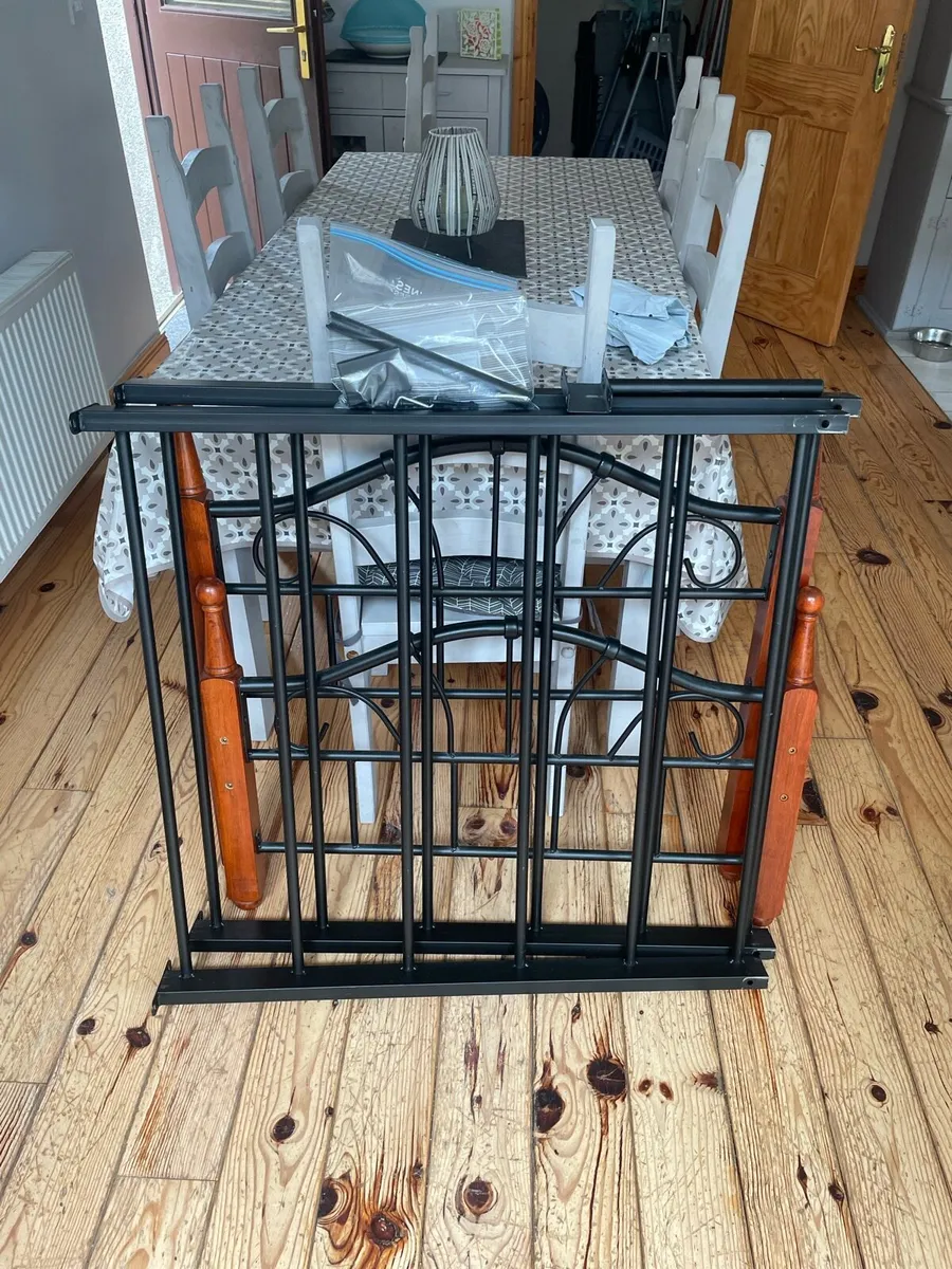 Single bed frame - Image 1