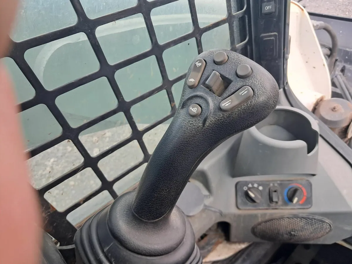 2019 Bobcat T650 Tracked Skid Steer Loader - Image 4