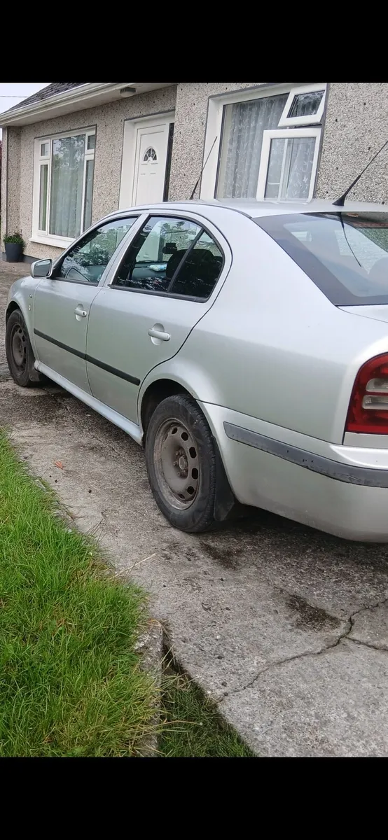 Car - Image 3