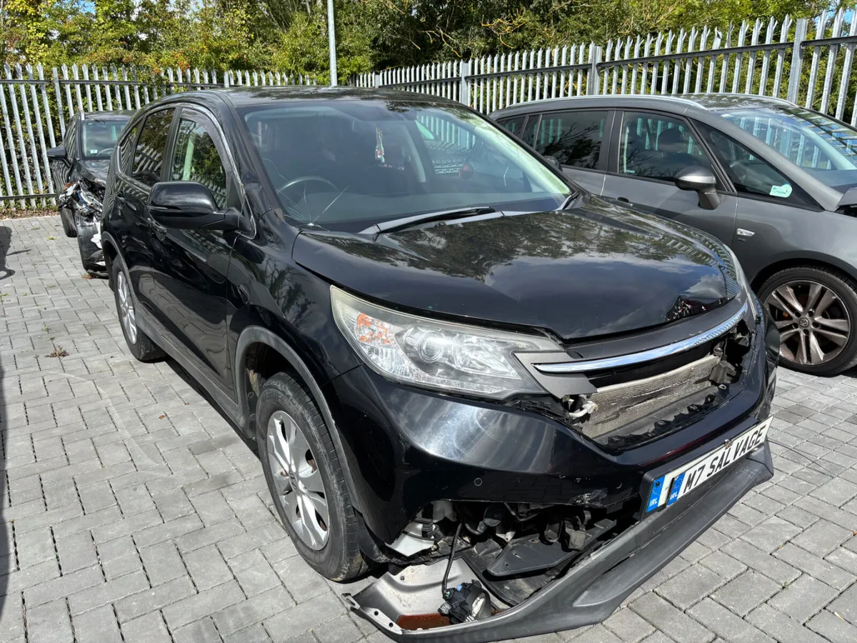 15 Honda Cr-v Diesel 140kmiles Drives - Image 2