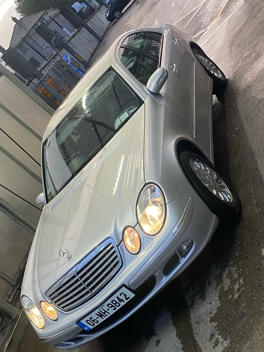 Mercedes e class - Image 1