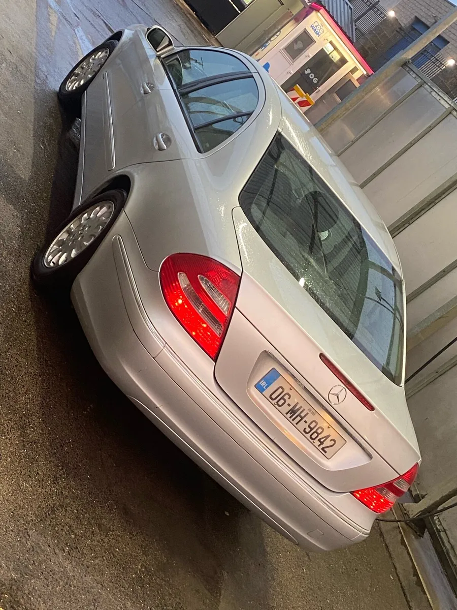 Mercedes e class - Image 3