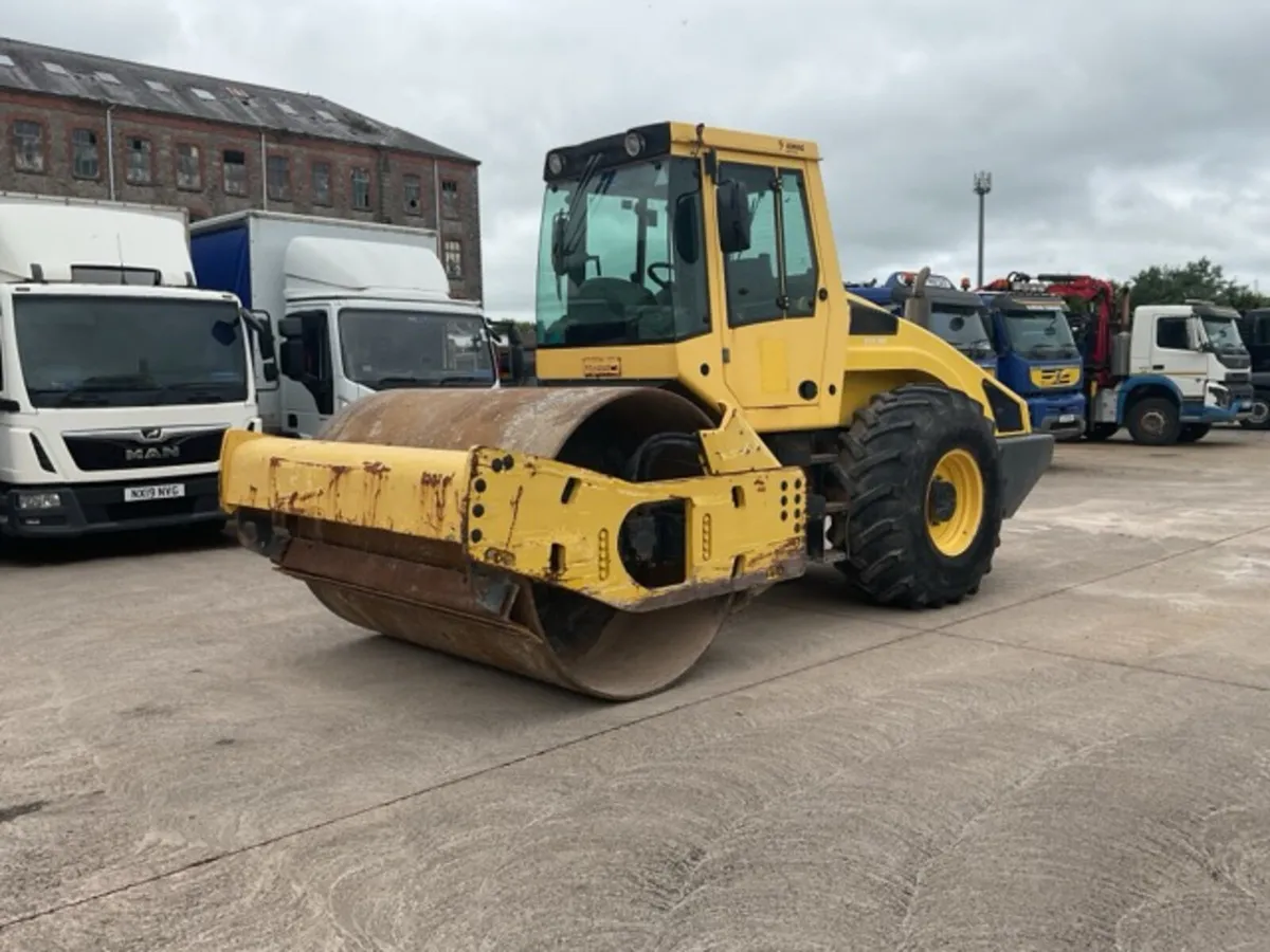 2013 Bomag BW213DH-4 Roller - Image 3