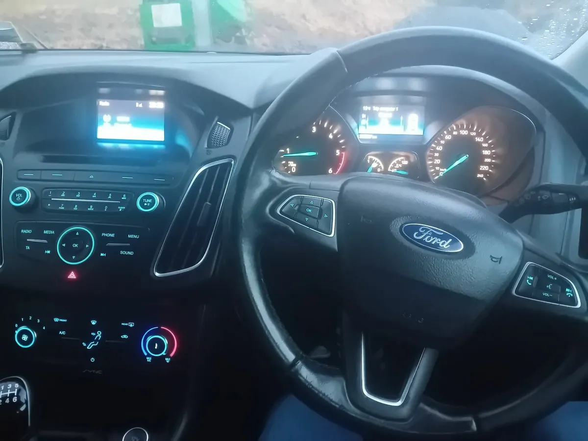 Ford Focus 2015 - Image 2