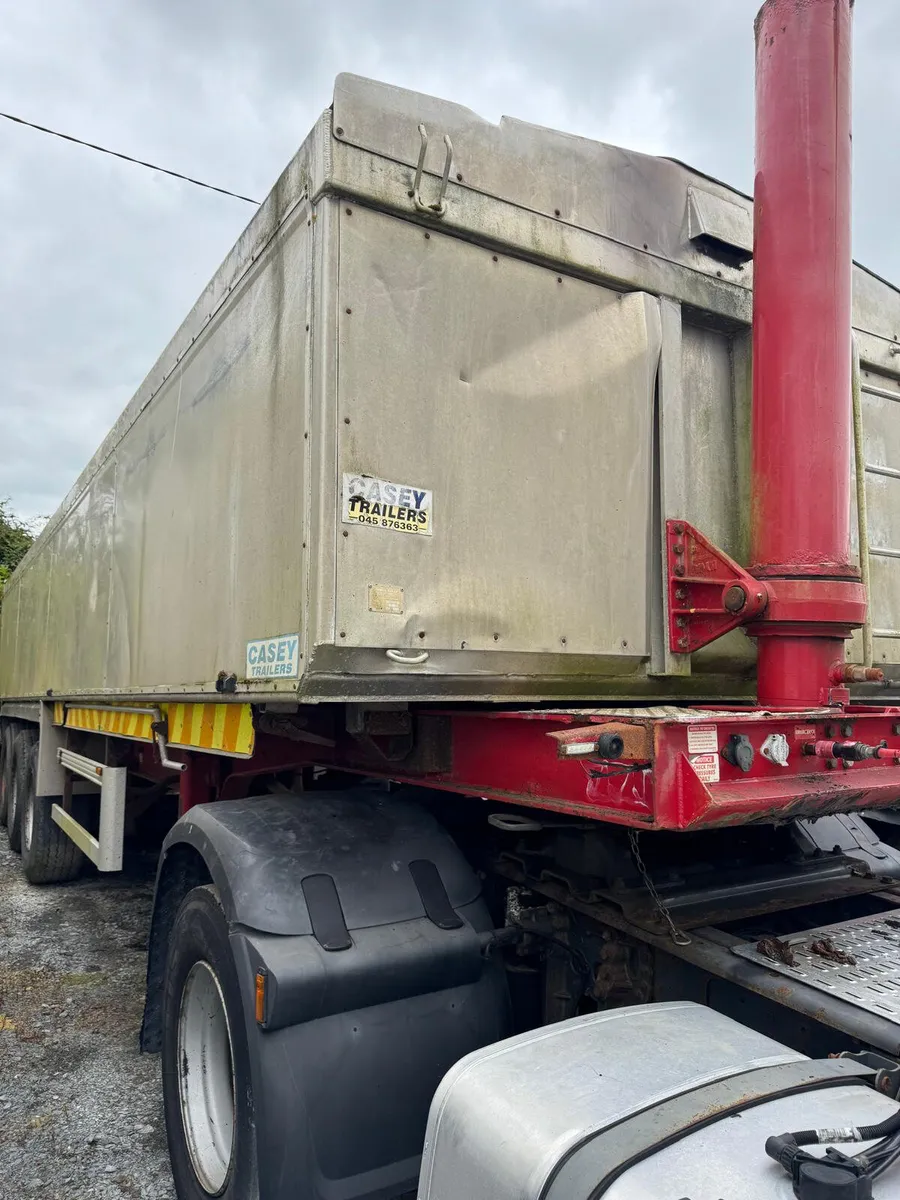 2006 Casey Tipping Trailer - Image 1
