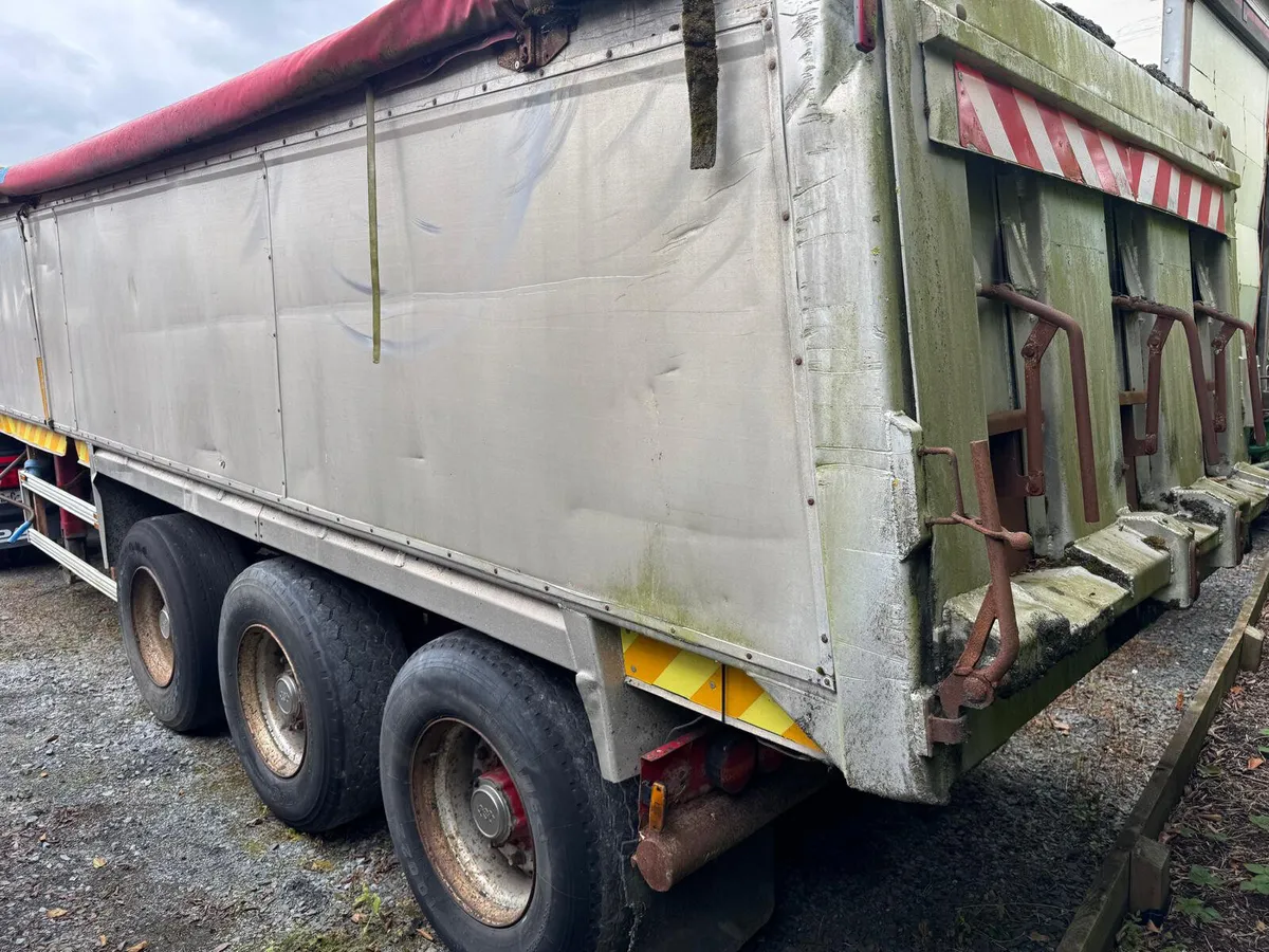 2006 Casey Tipping Trailer - Image 3