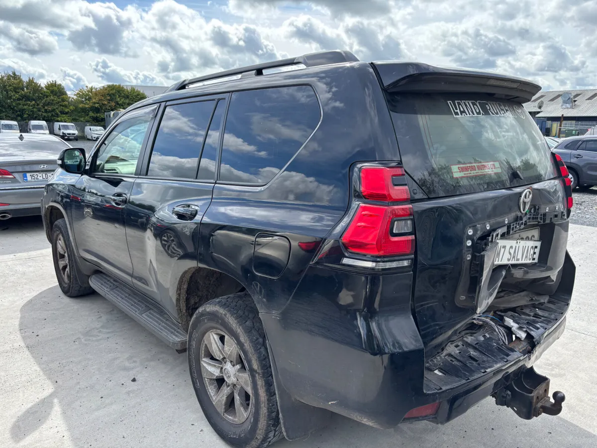 20 Landcruiser LWB 2.8 Diesel Manual 250km Drives - Image 4