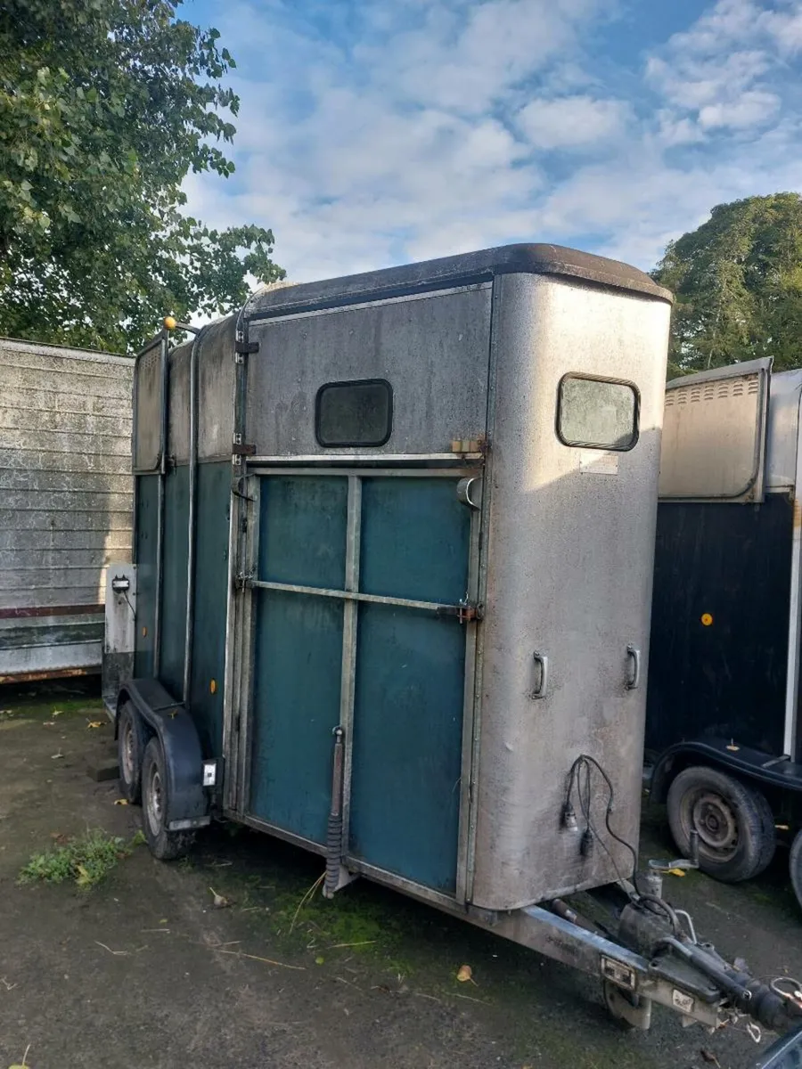 Horse trailers - Image 1