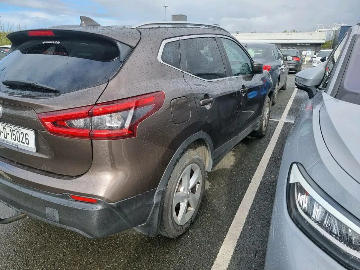 2018(181) Nissan Qashqai 1.2 | Manual | €13000 - Image 3