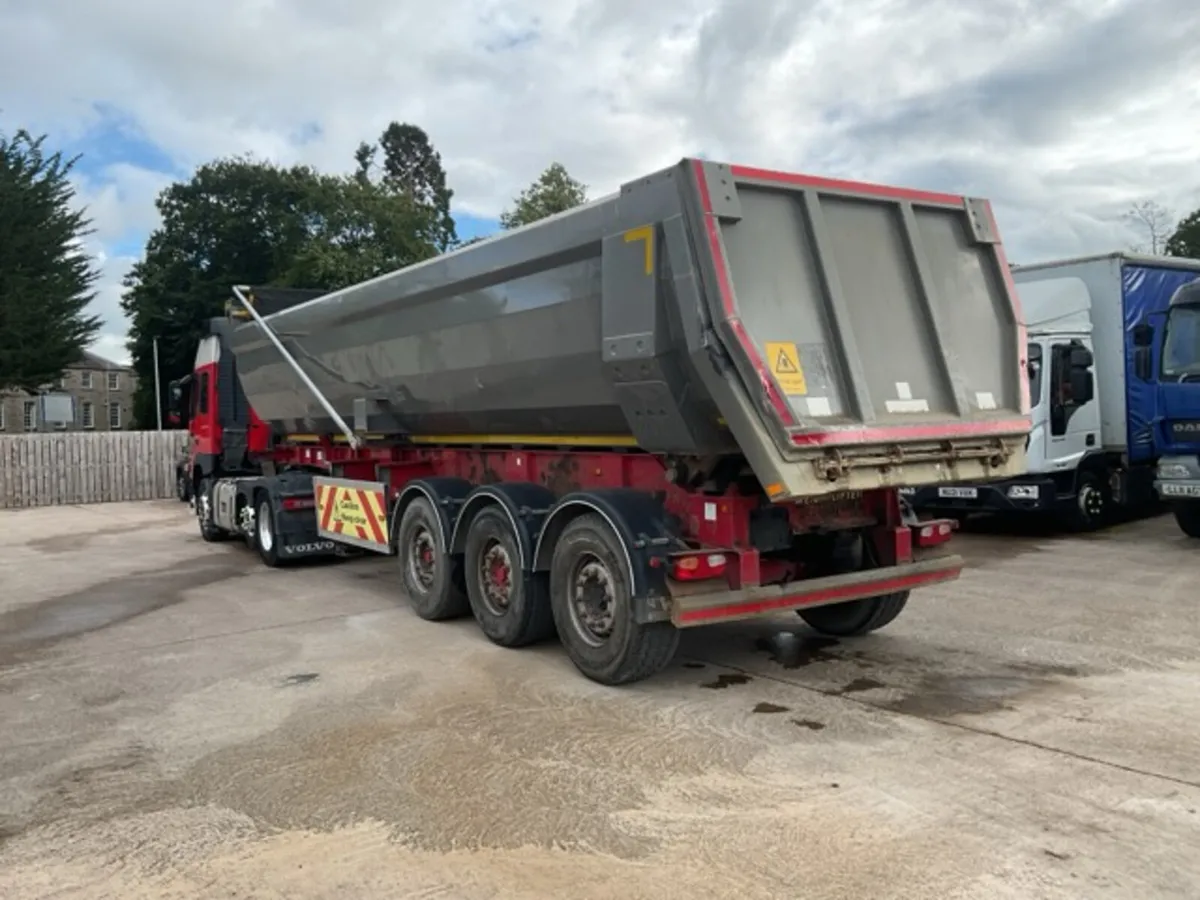 2015 Weightlifter Tri Axle Tipping Trailer - Image 4