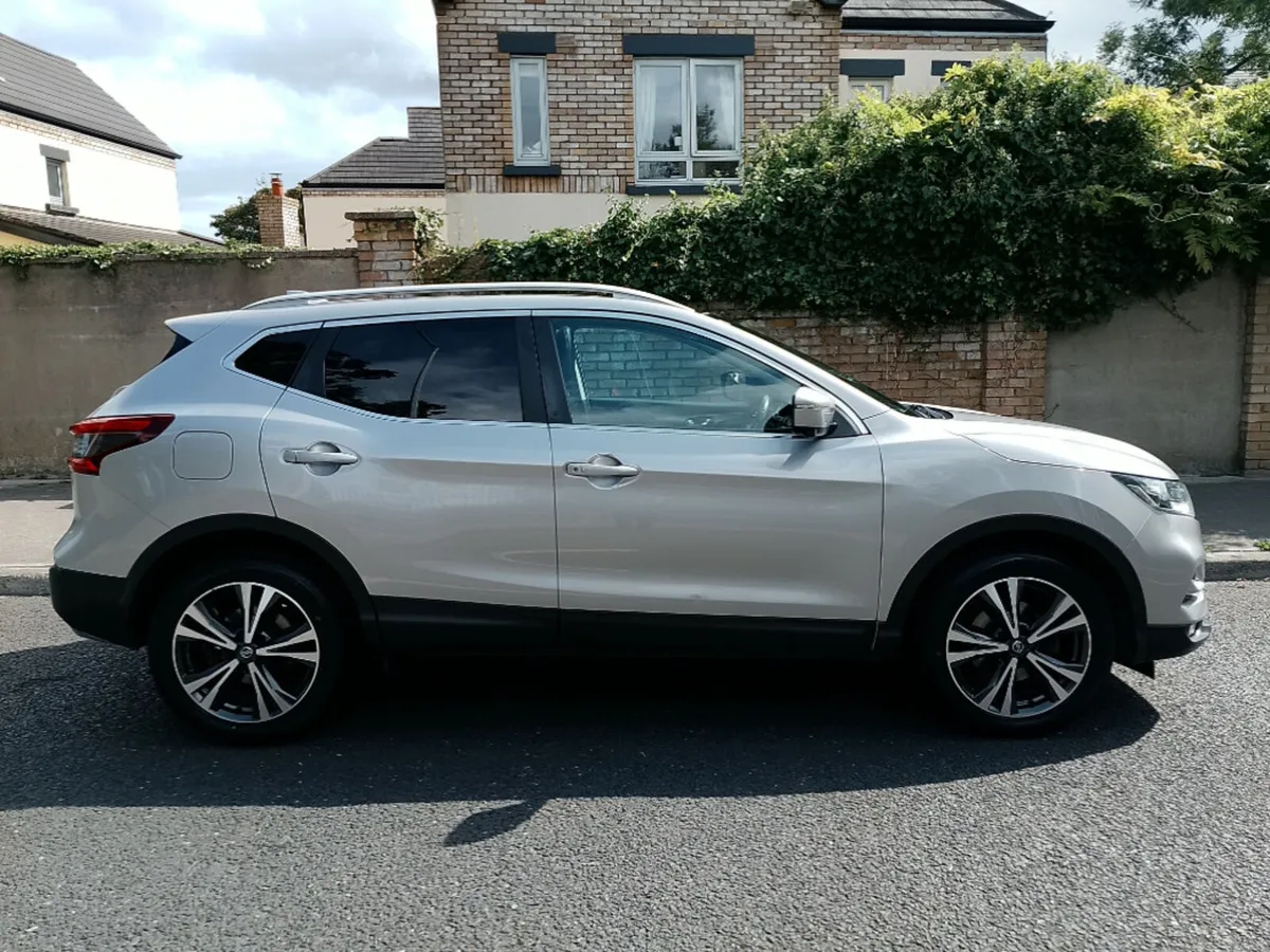 Nissan Qashqai 1.5 DCI N-connecta 5DR - Image 2