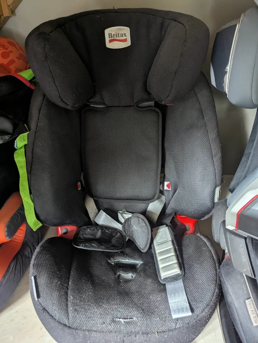 Children's Car Seat 9 mths to 12 years - Image 3