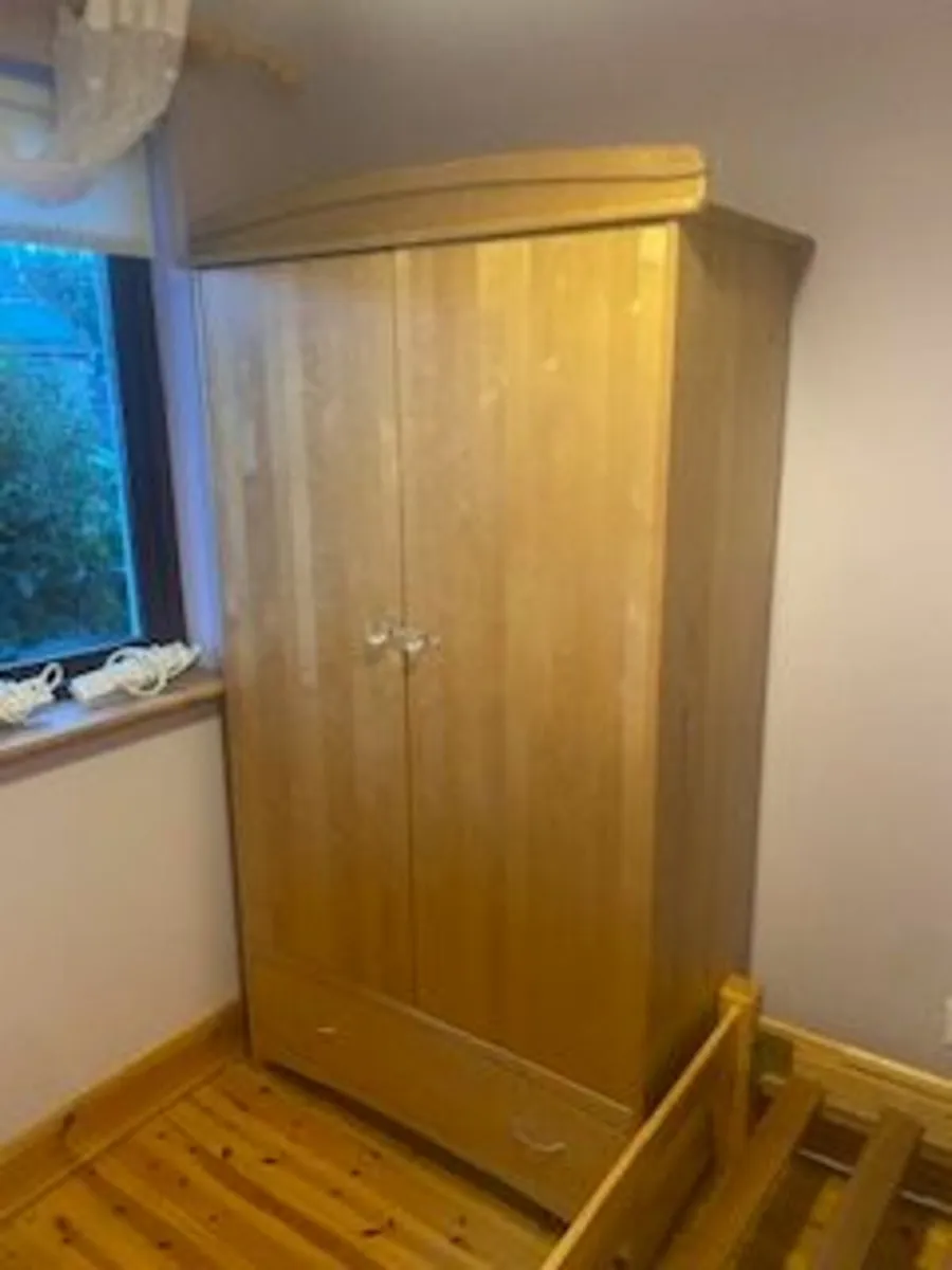 Wardrobe - Image 3