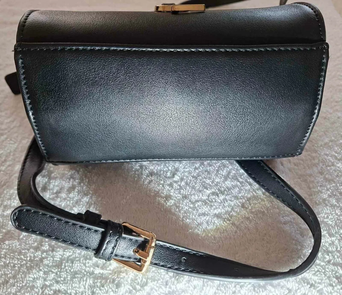 3 women's handbags - Image 2