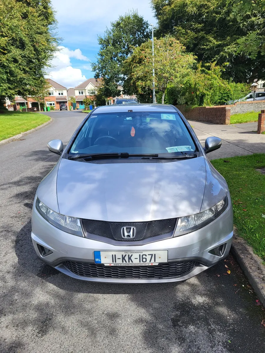 Honda Civic 2011 - Image 1