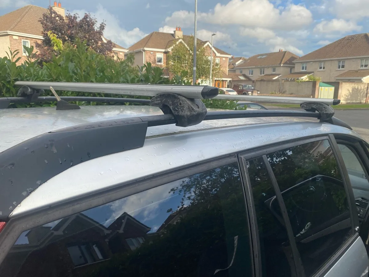 Roof Bars - clip onto roof rails