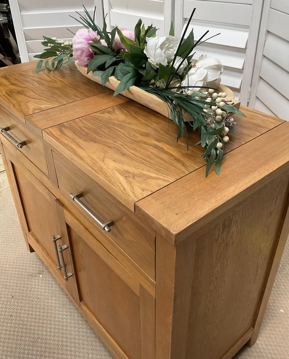 Solid oak sideboard in good condition - Image 4