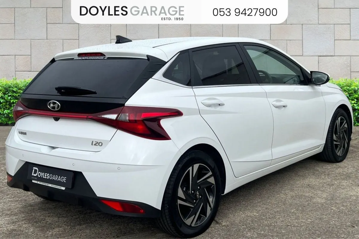 Hyundai i20 Deluxe Plus 1.2 Petrol - Image 3