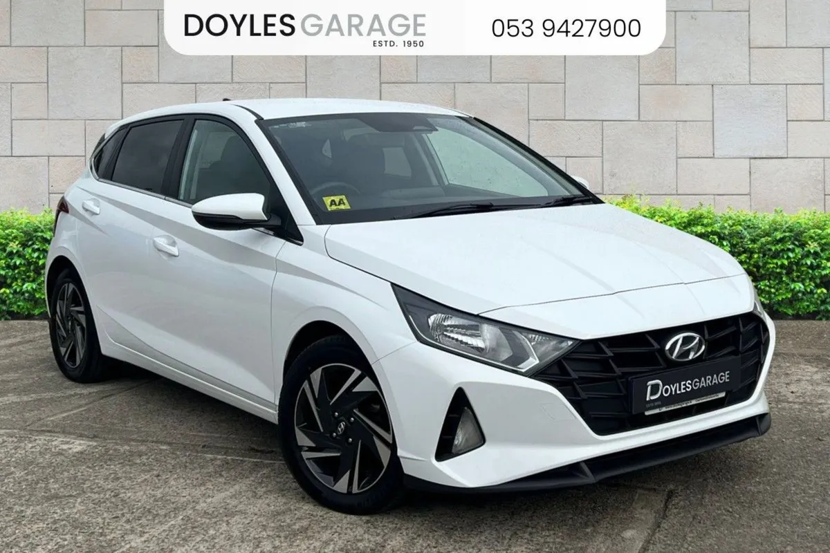Hyundai i20 Deluxe Plus 1.2 Petrol - Image 1
