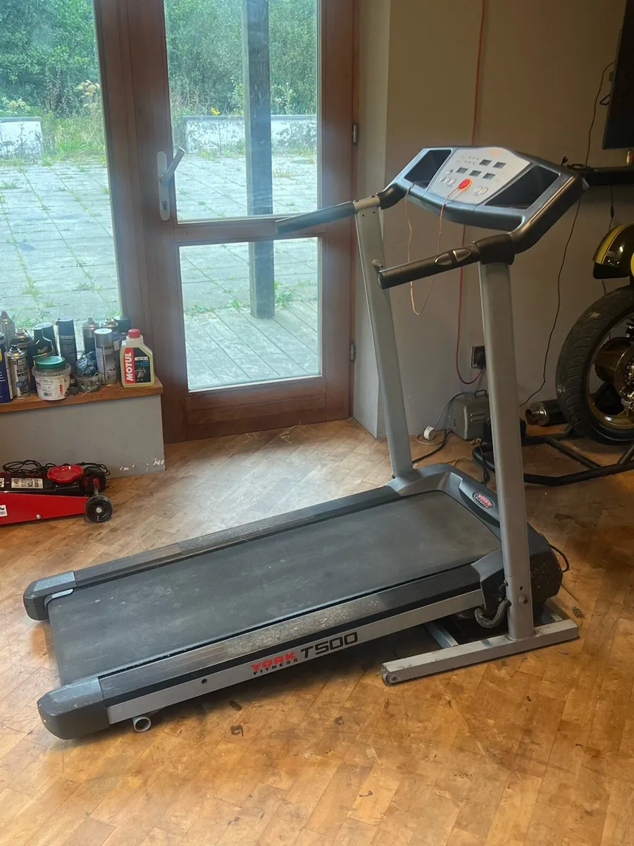 Treadmill - Image 1