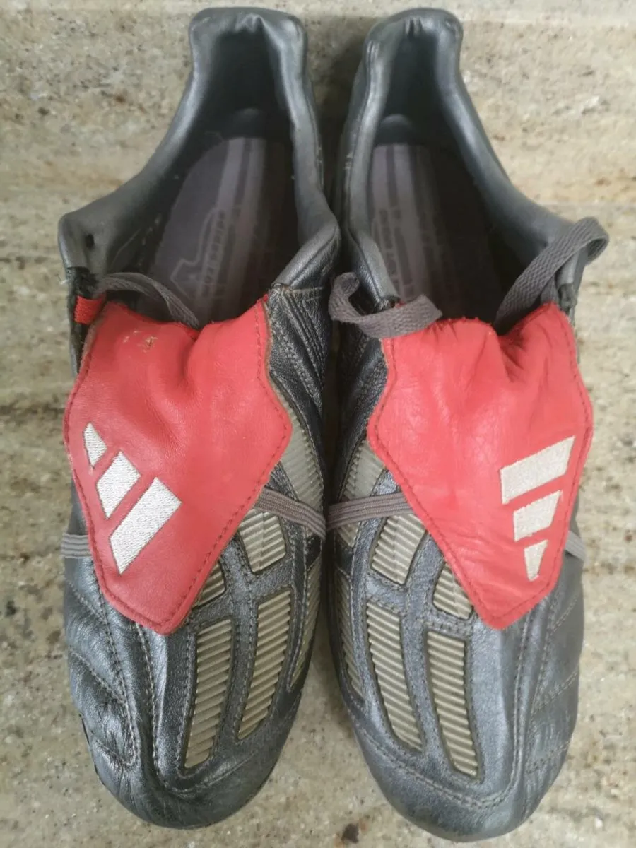 Football boots - Image 1