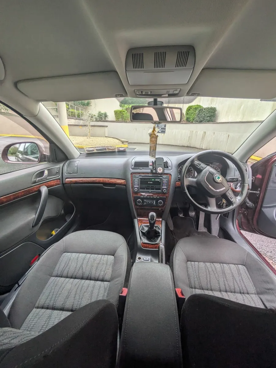 Skoda Octavia 2011 Elegance - Image 2