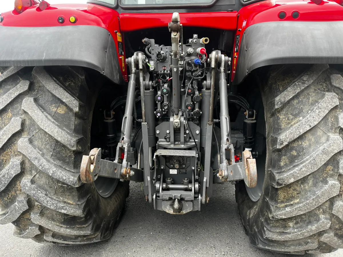 2021 MF 7718s + Q7M loader (No Vat) - Image 3