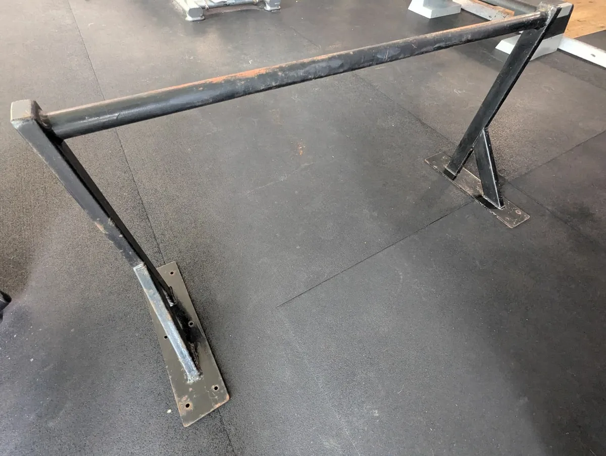 Chin up bar (wall mounted) - Image 4